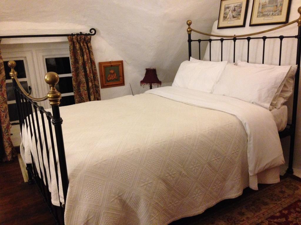 Thatch Cottage Lacock Rum bild
